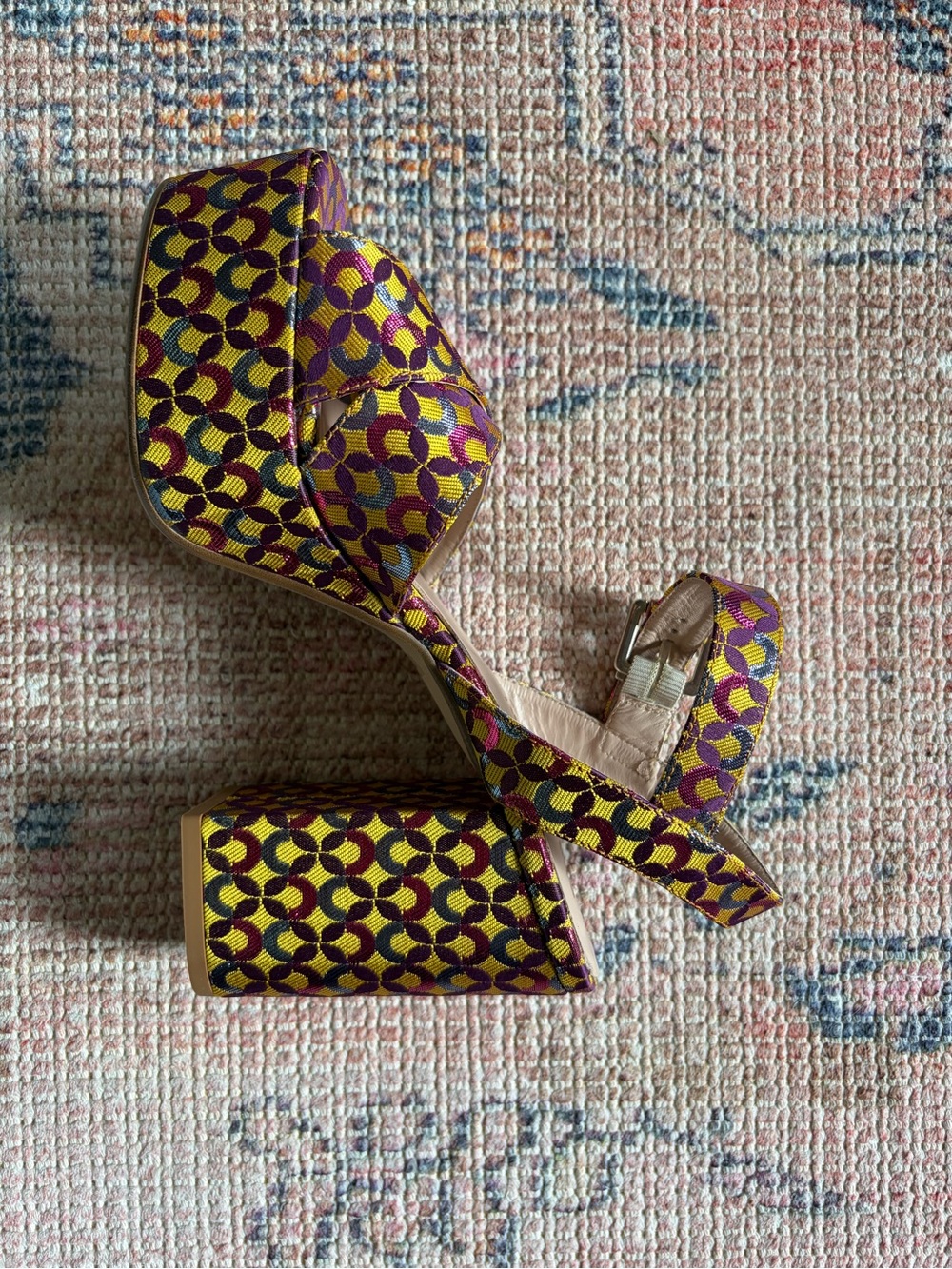 Paola Ferri retro platform sandals, size 38 (7.5) - Picture 9 of 9